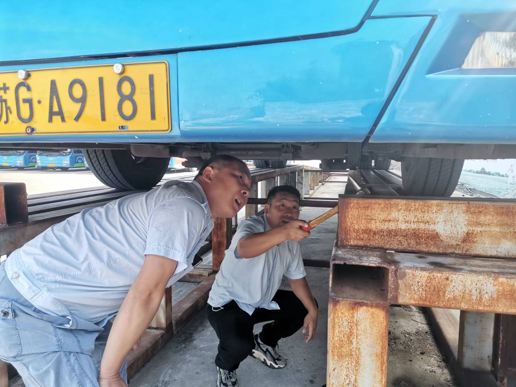 公交集團(tuán)公交事業(yè)一部開(kāi)展中秋節(jié)前機(jī)務(wù)專(zhuān)項(xiàng)檢查