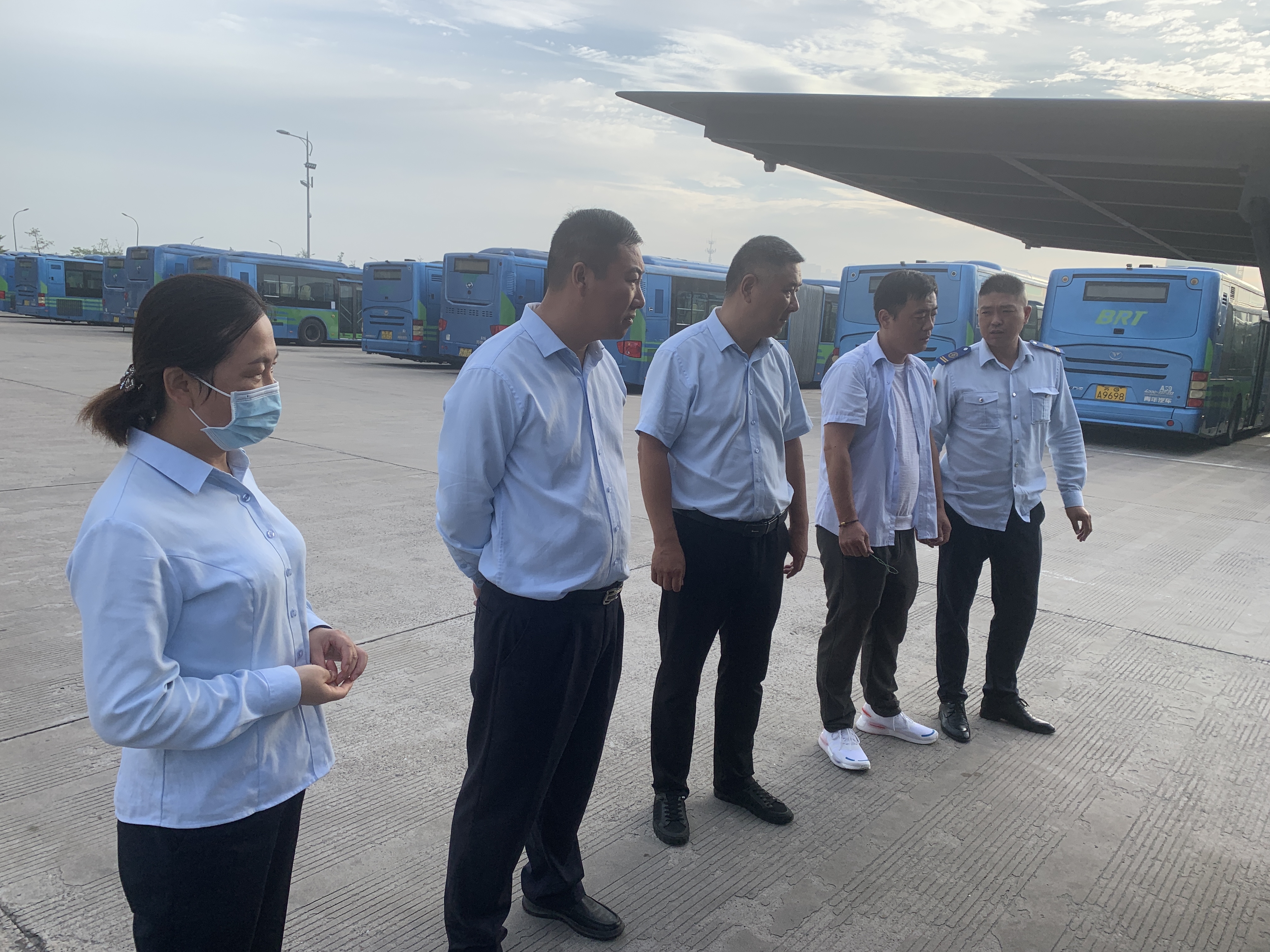 公交集團(tuán)快速公交事業(yè)部開(kāi)展節(jié)前綜合大檢查工作