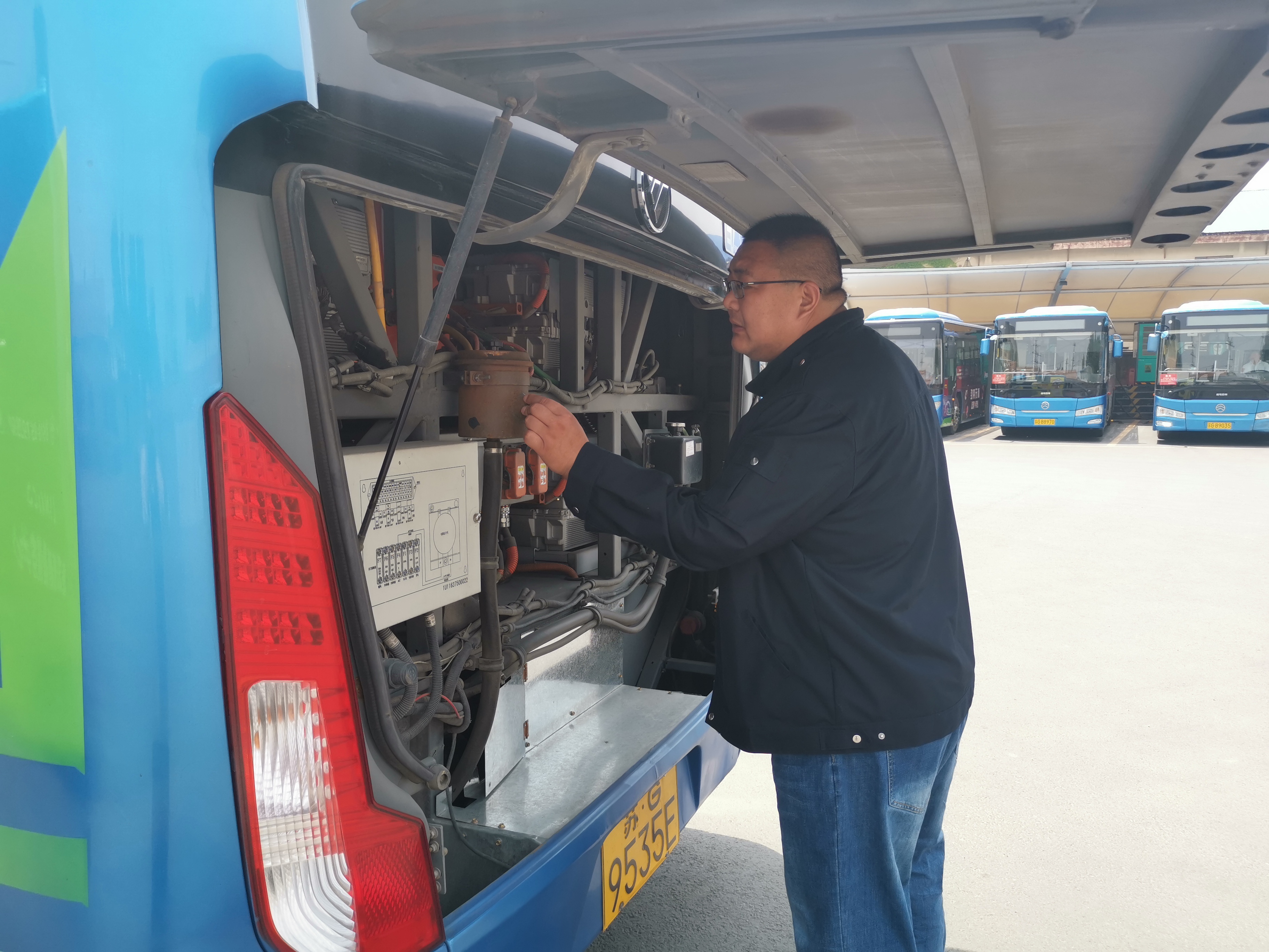 公交集團公交事業(yè)一部開展運營車輛換季安全專項檢查工作