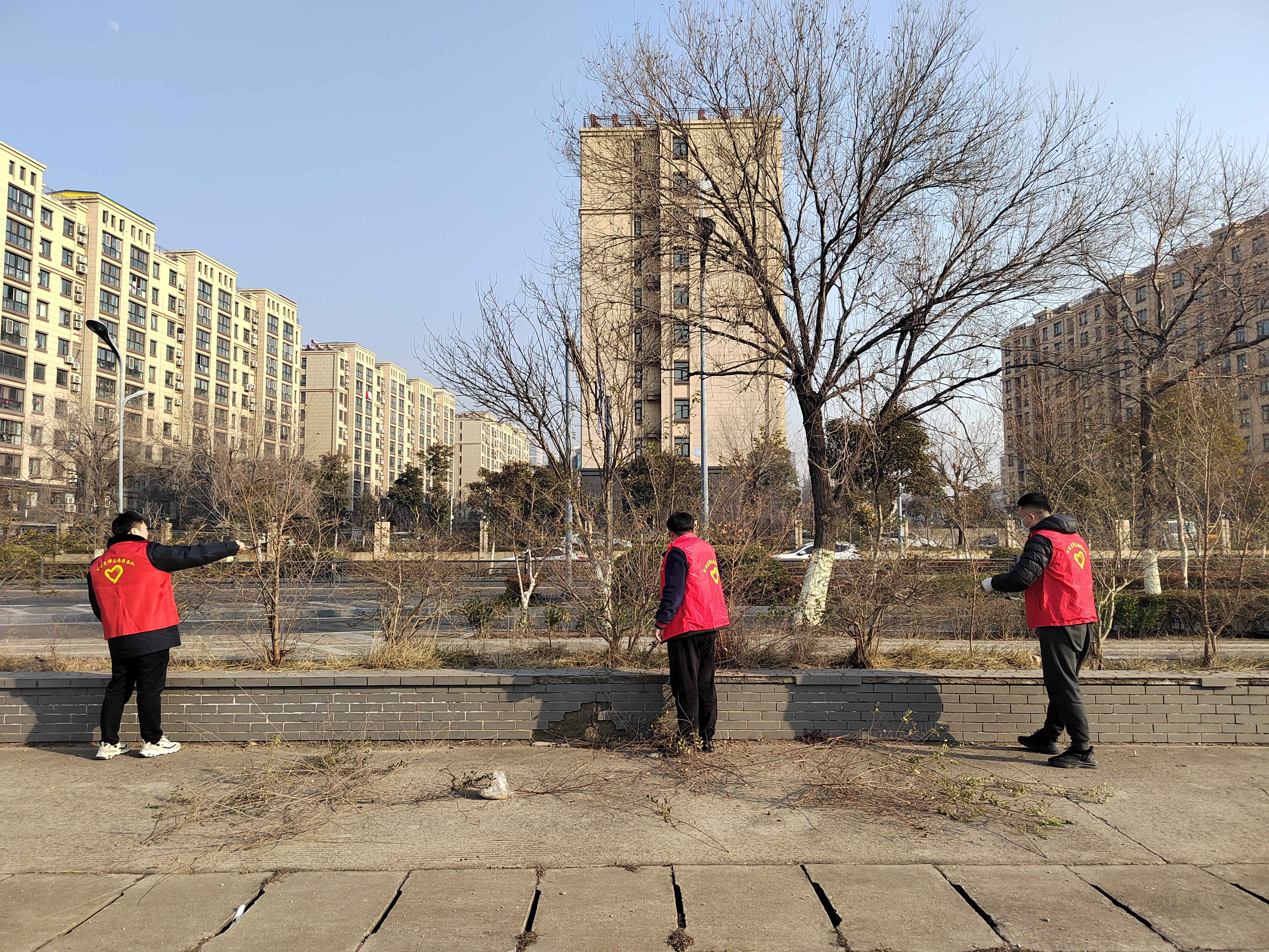 公交集團(tuán)公交事業(yè)二部開(kāi)展場(chǎng)站環(huán)境衛(wèi)生大整治活動(dòng)