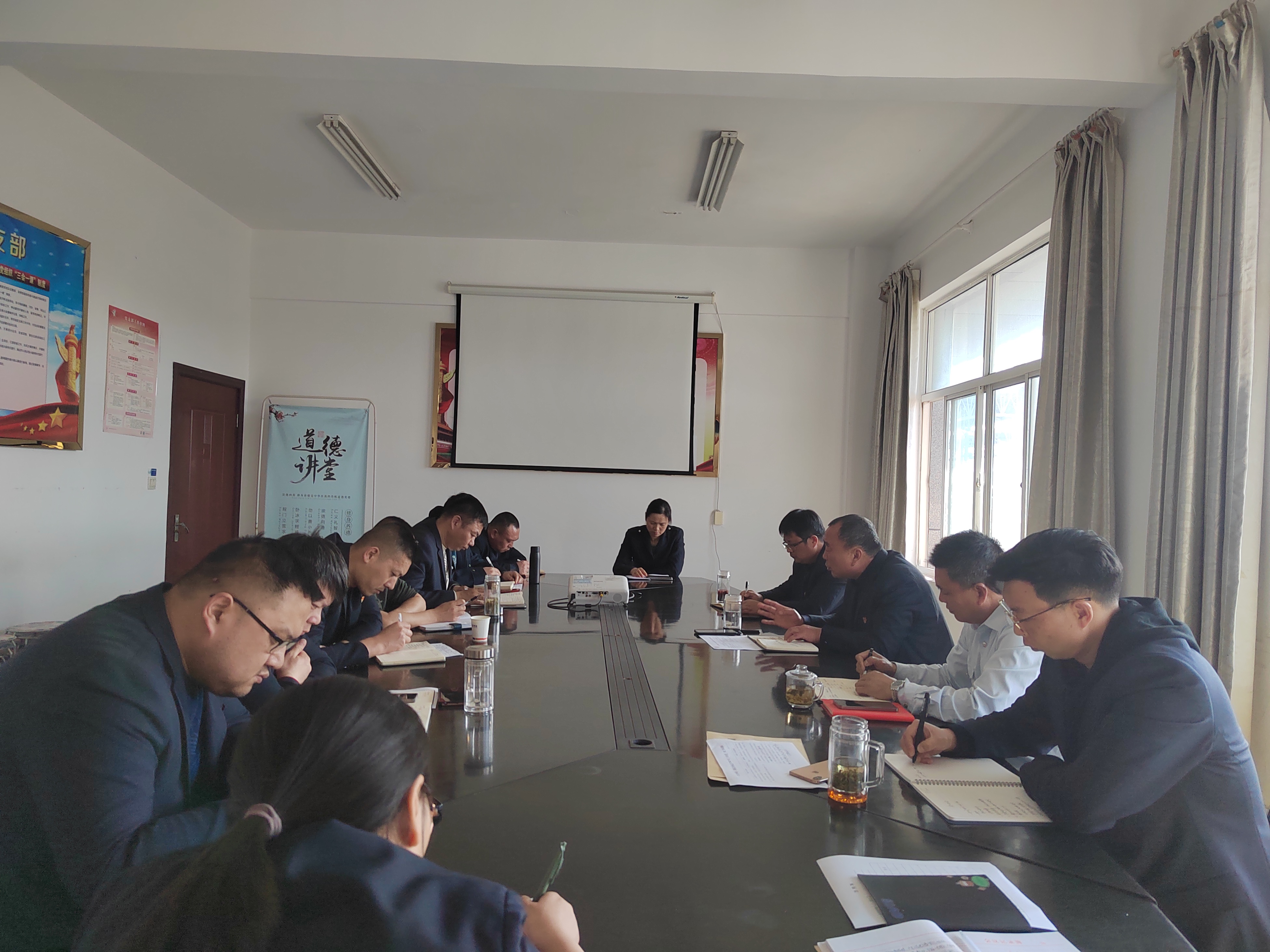 公交集團(tuán)公交事業(yè)二部召開(kāi)創(chuàng)文工作 推進(jìn)會(huì)