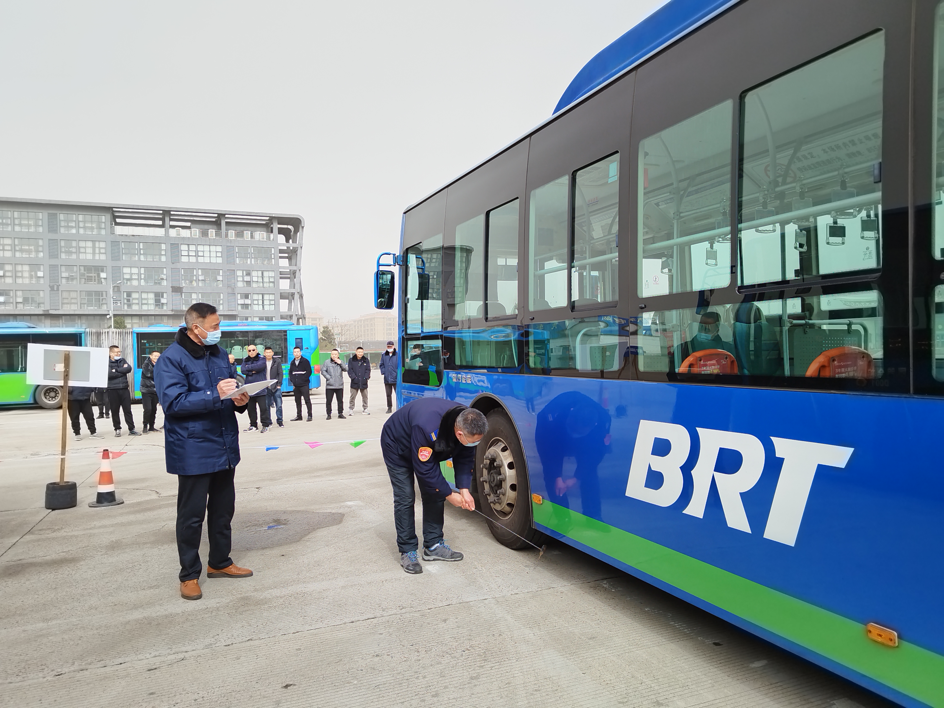 快速公交事業(yè)部開展駕駛員大練兵活動(dòng)