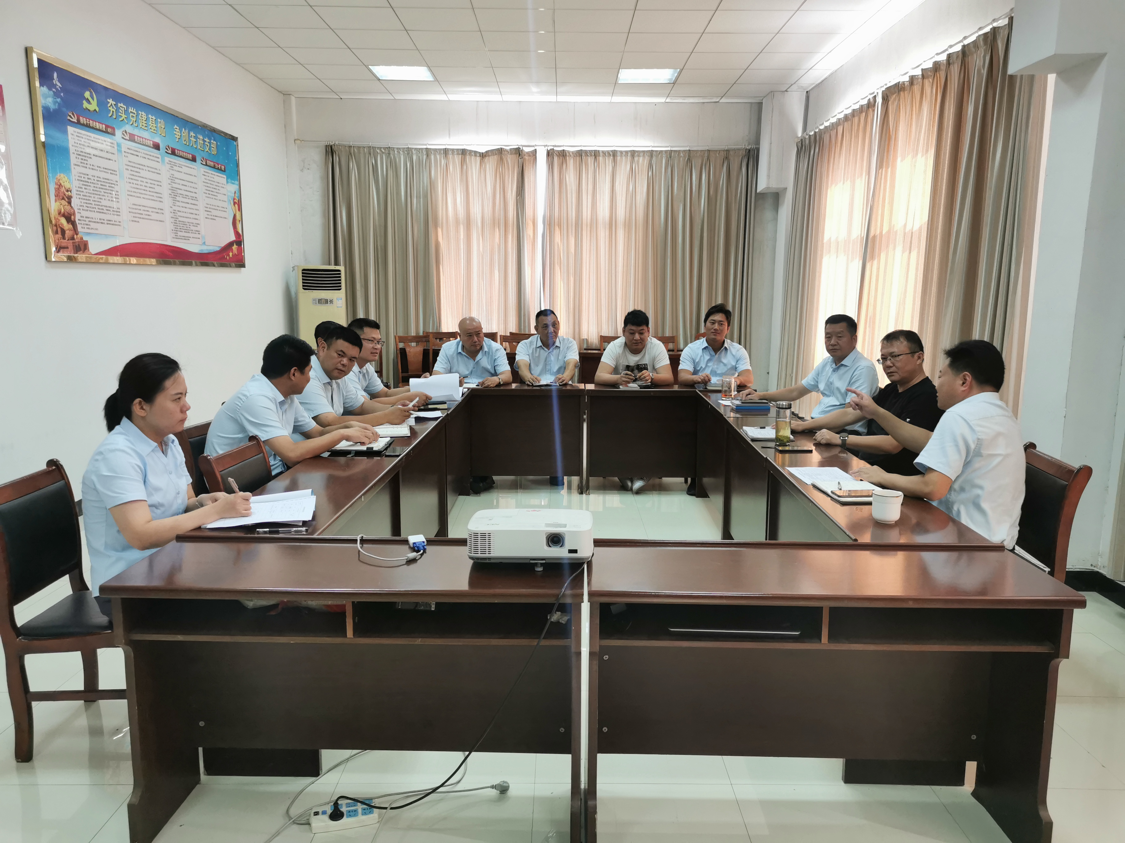 公交集團(tuán)機(jī)務(wù)技術(shù)事業(yè)部召開中秋國慶作風(fēng)建設(shè)專題會(huì)議