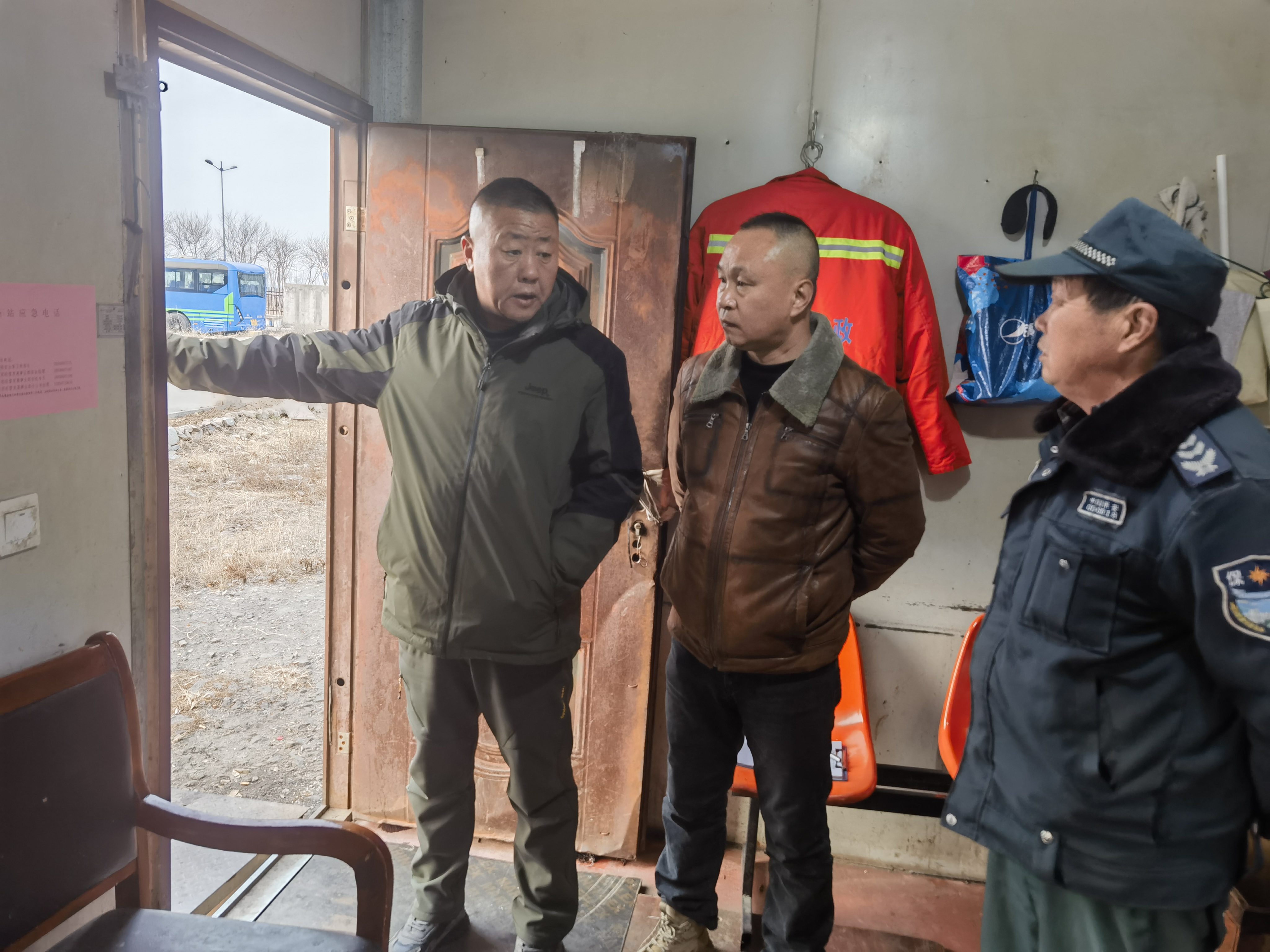 公交集團(tuán)經(jīng)營發(fā)展事業(yè)部開展冬春火災(zāi)風(fēng)險(xiǎn)隱患排查工作，確保消防安全