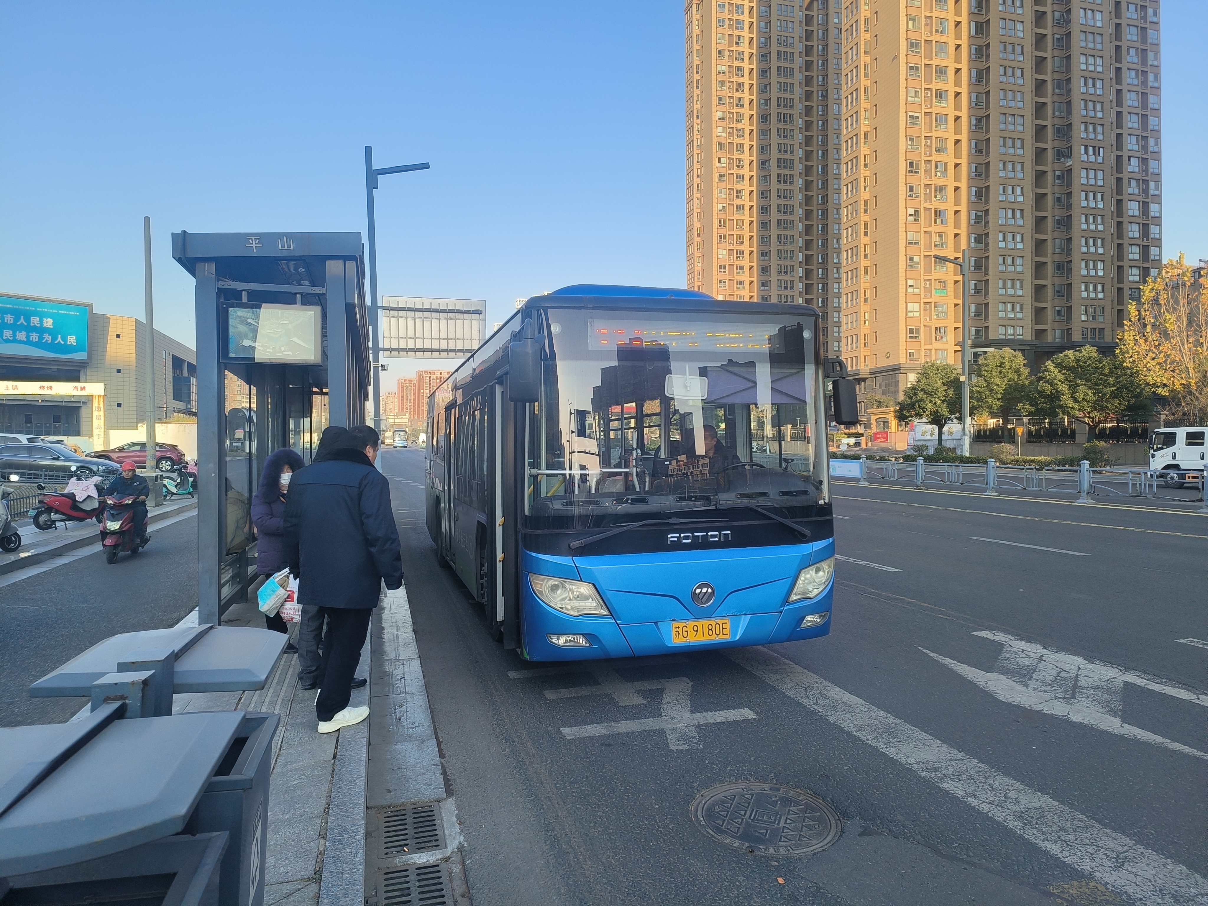 為平安加碼：路口車(chē)輛安檢筑起安全屏障