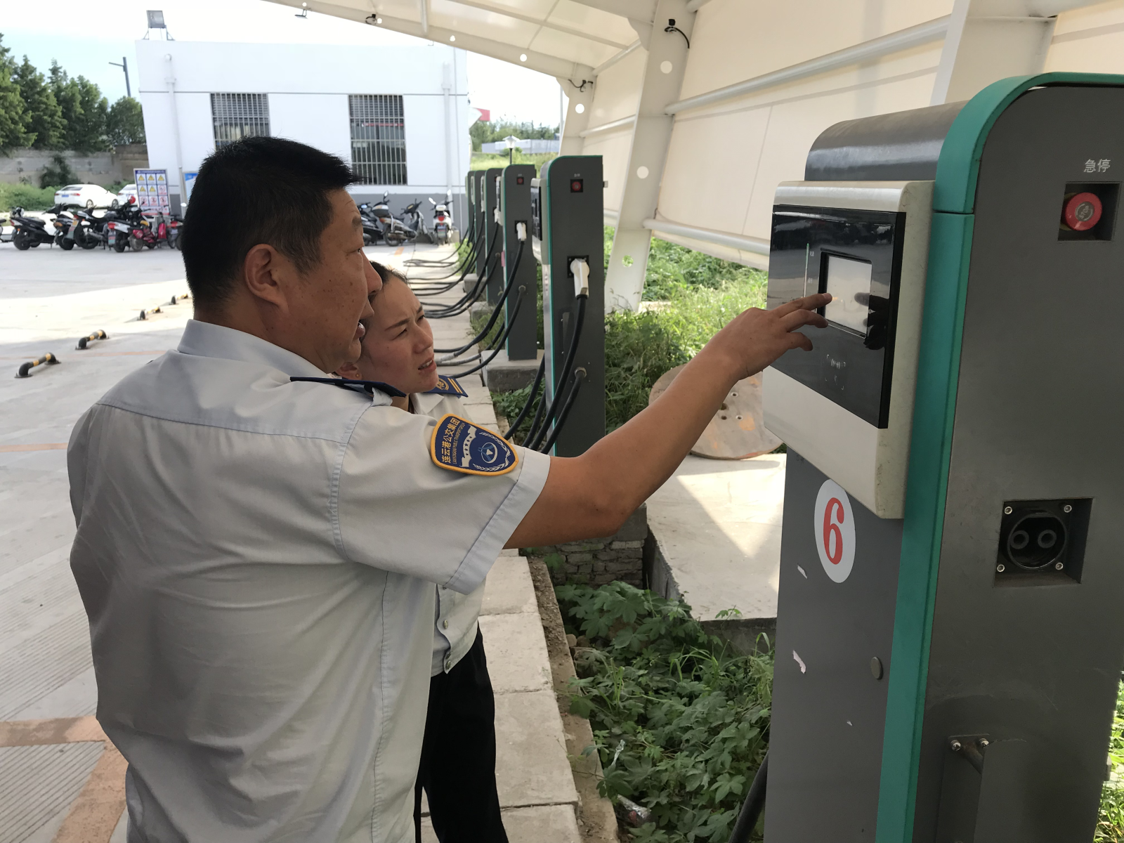 公交集團深入基層調(diào)研  掌握運營動態(tài)