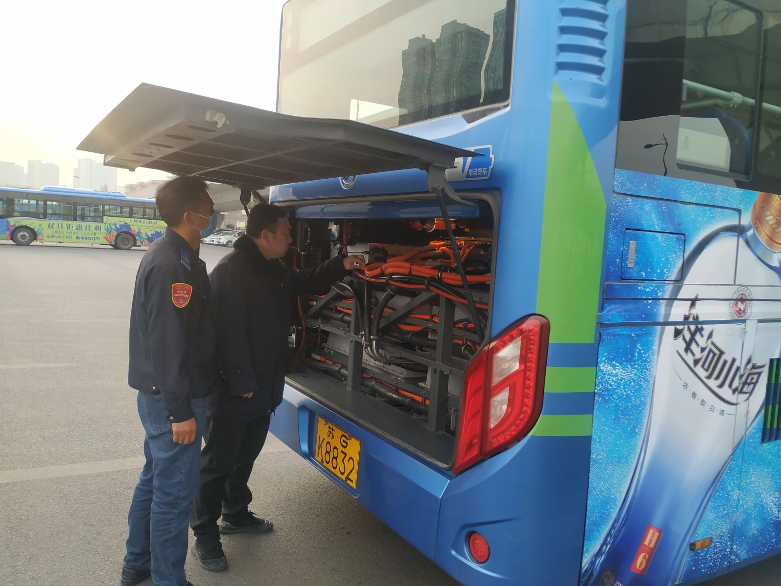 公交事業(yè)二部開展機(jī)務(wù)專項(xiàng)檢查