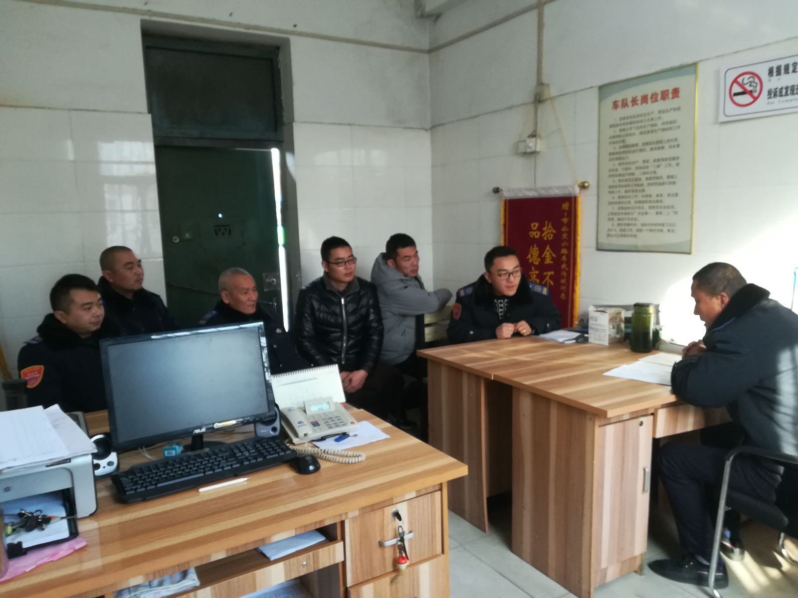 公交集團(tuán)海州公司做好駕駛員冬季安全行車培訓(xùn)工作