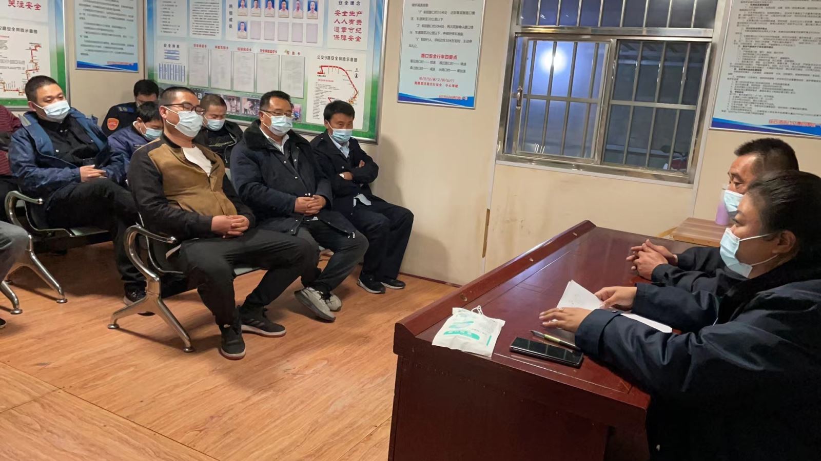 公交集團公交事業(yè)一部開展服務投訴重點駕駛員專題教育會議