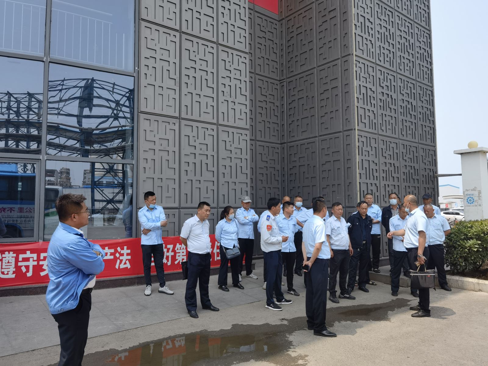 激發(fā)班組活力，弘揚“頭雁”精神 經(jīng)營發(fā)展事業(yè)部組織召開安全合格班組及文明線創(chuàng)建啟動會議