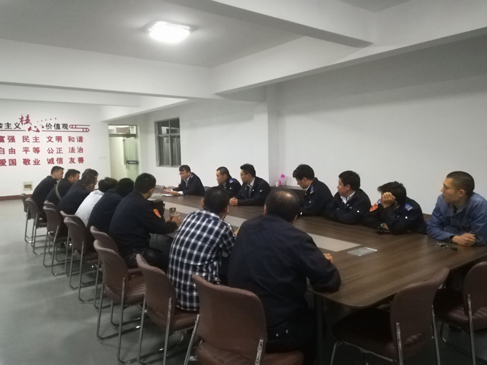 公交集團(tuán)海通公交公司召開27路“雙創(chuàng)”工作推進(jìn)會