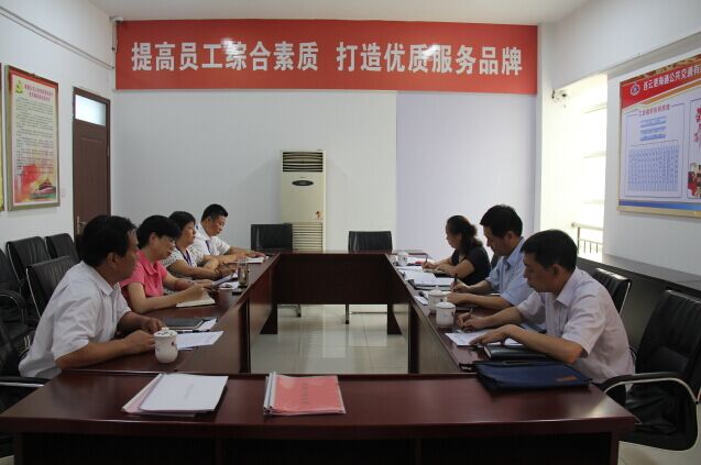 集團(tuán)紀(jì)委、監(jiān)察室到海通公交檢查指導(dǎo)工作