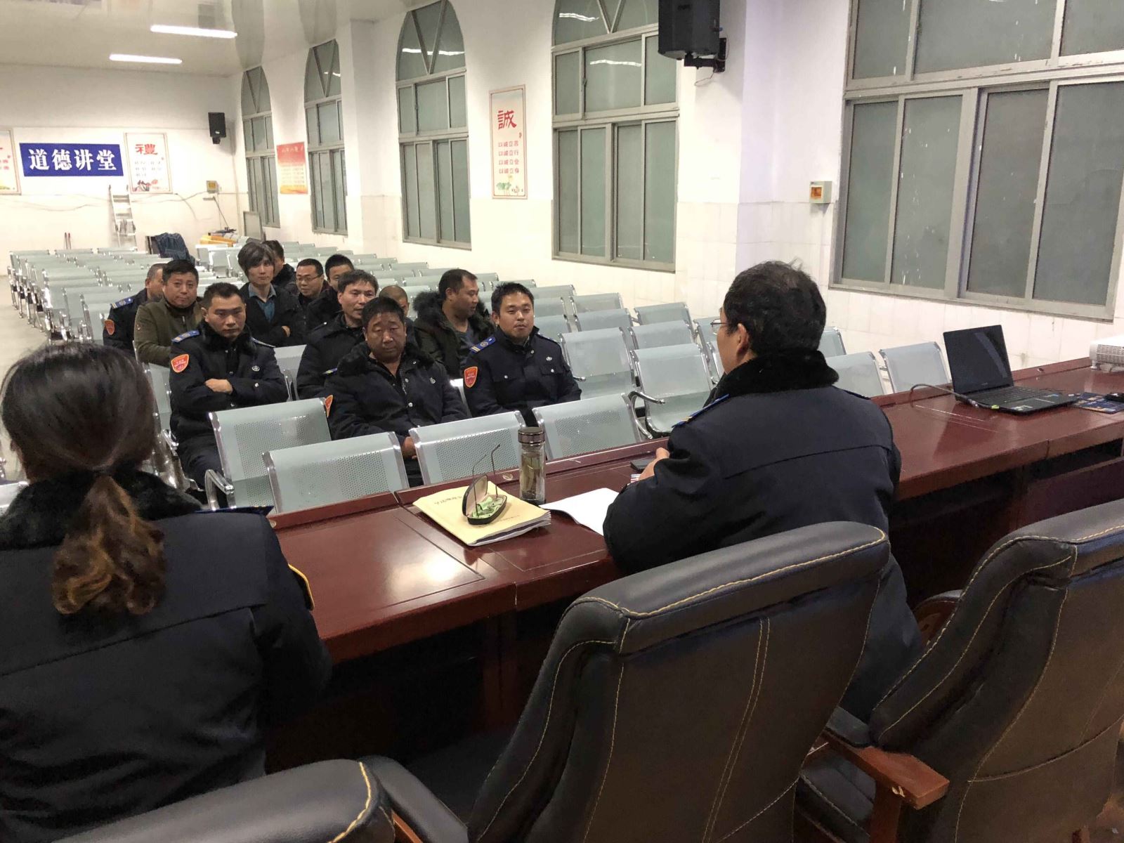 公交集團(tuán)海通公交公司召開單線創(chuàng)文專項會議