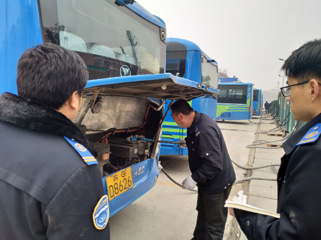 公交集團(tuán)認(rèn)真做好“兩會(huì)”期間機(jī)務(wù)保障工作