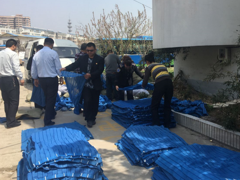 窗簾循環(huán)利用，公交集團(tuán)佳連公司“變廢為寶”