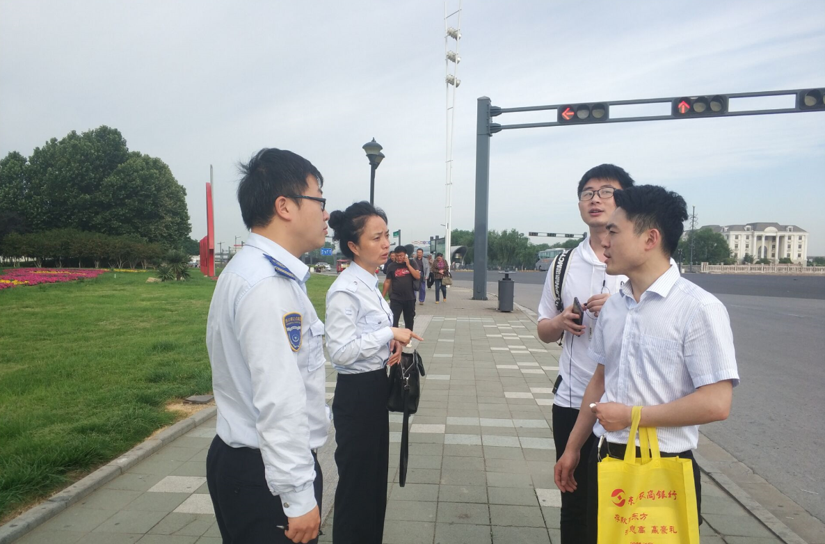 公交集團(tuán)佳連公司開展“定制公交”線路調(diào)研