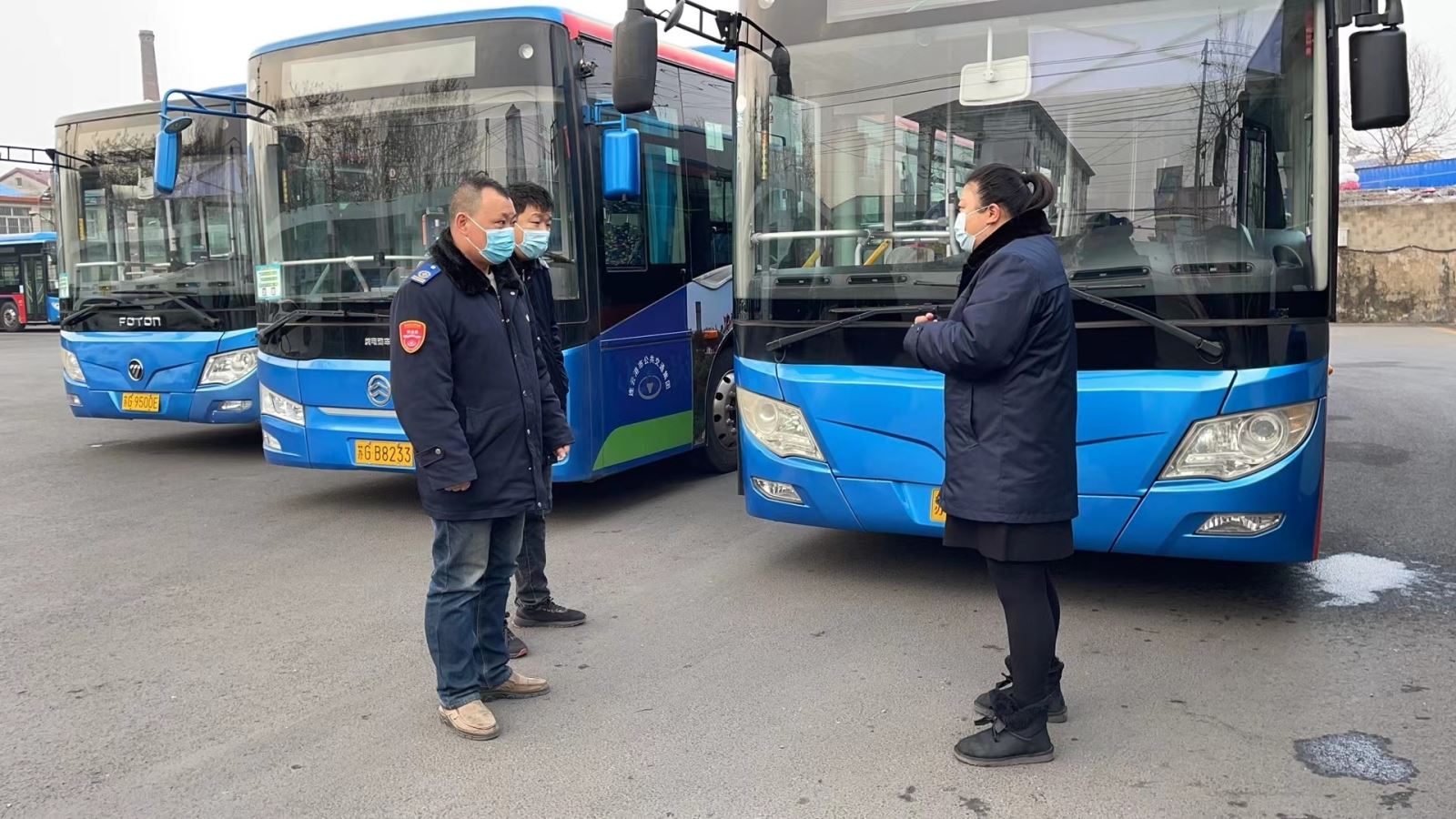 公交集團公交事業(yè)一部多措并舉開展春運期間車輛路口限速專項檢查