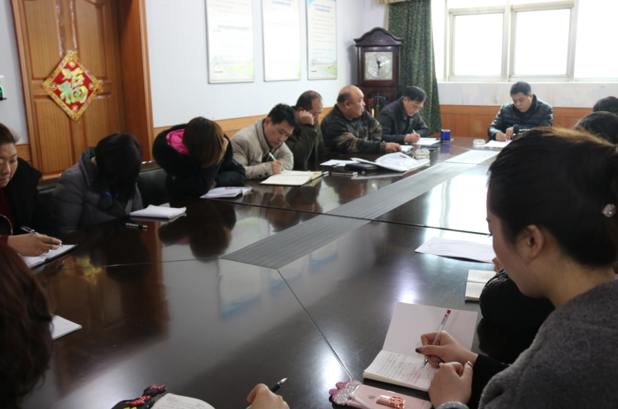 公交新浦公司信息中心與車隊(duì)互促進(jìn)、同進(jìn)步