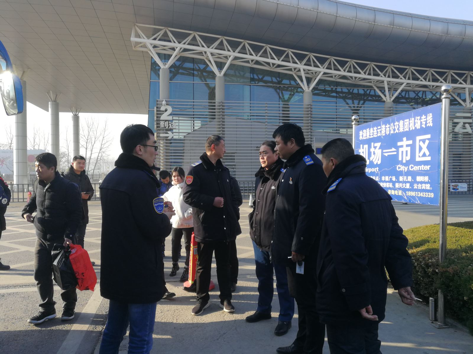 公交集團經營發(fā)展事業(yè)部開展春運期間文明線檢查工作