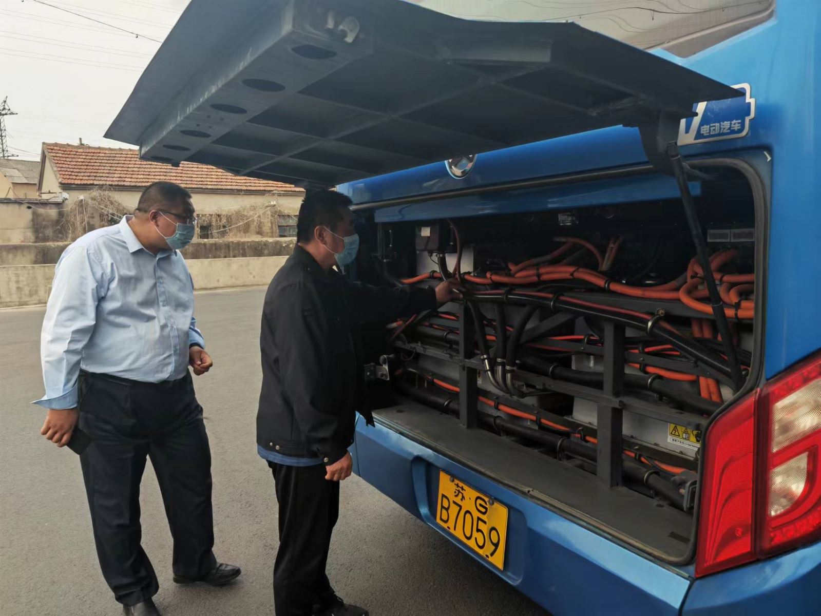 公交集團公交事業(yè)一部開展車輛機務專項檢查