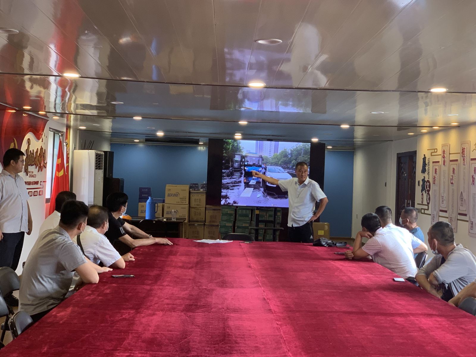 公交集團(tuán)公交事業(yè)一部召開(kāi)駕駛員安全會(huì)議