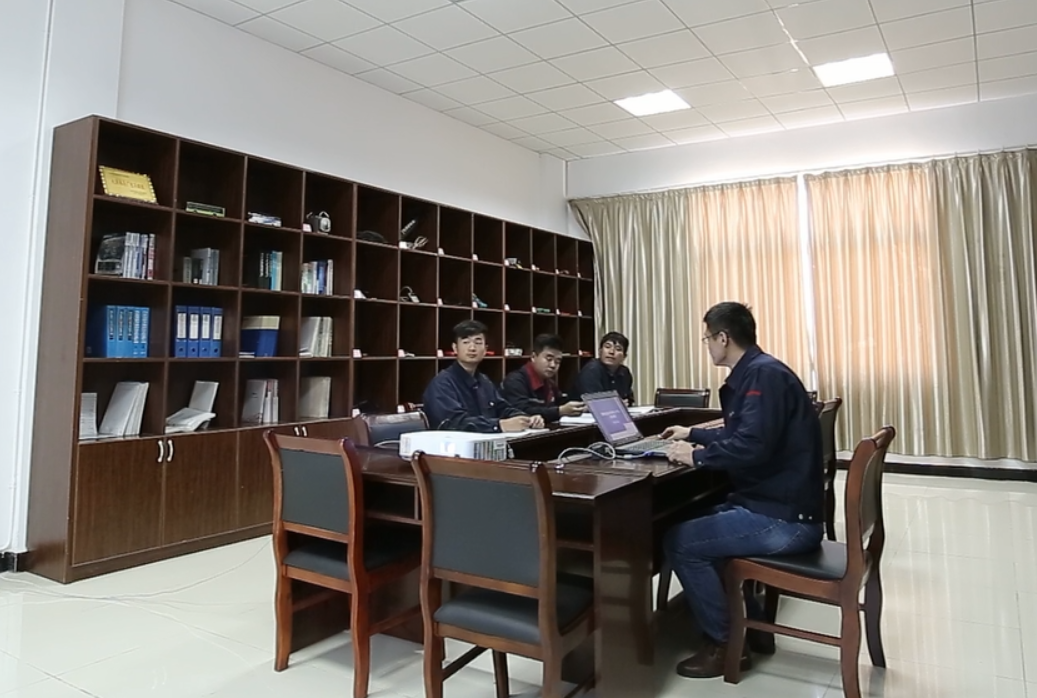 公交集團(tuán)大浦廠做好“傳、幫、帶”工作