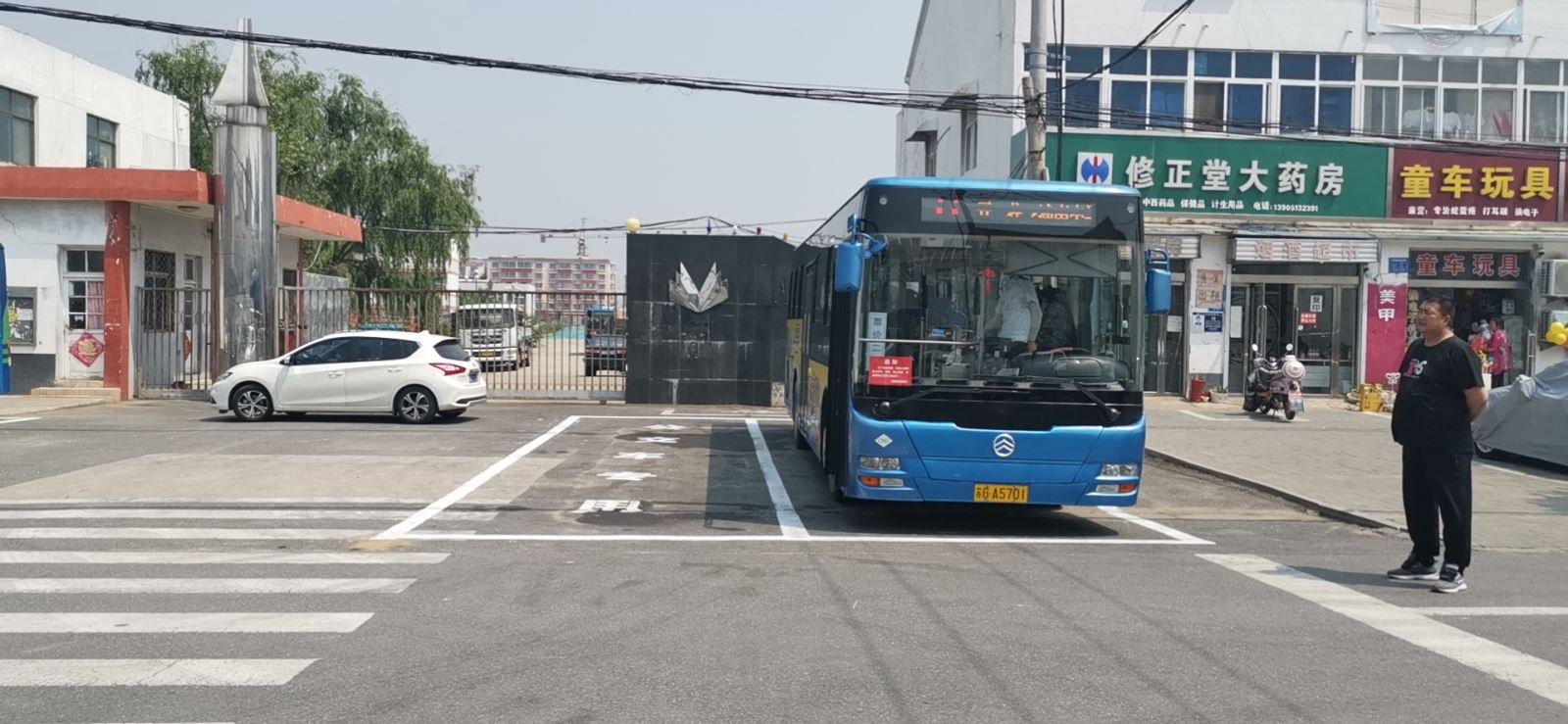 公交集團(tuán)公交事業(yè)一部積極對接浦南 鎮(zhèn)政府  規(guī)劃浦南公交?？奎c(diǎn)