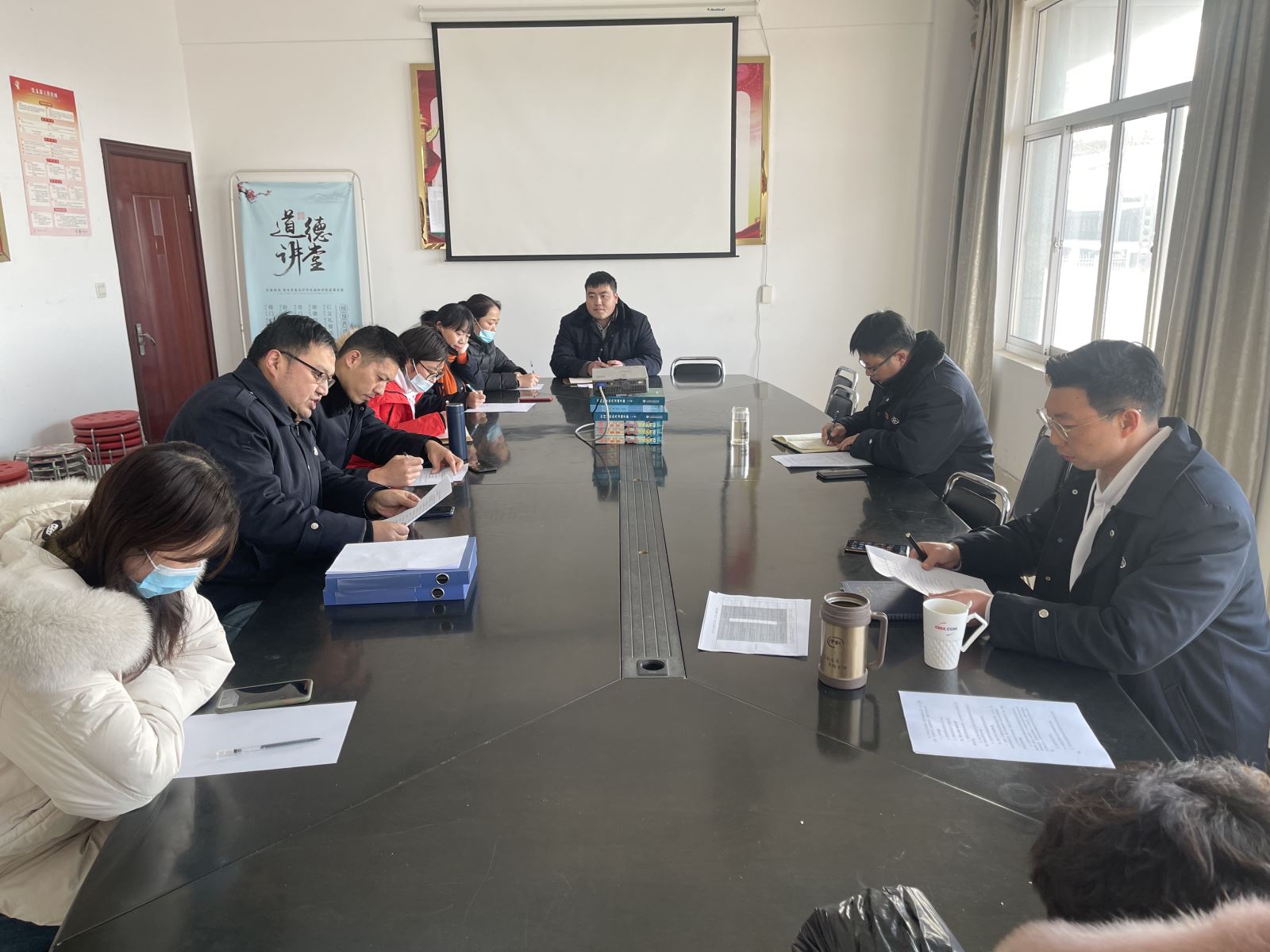 公交集團(tuán)公交事業(yè)二部召開(kāi)2021年首次運(yùn)營(yíng)生產(chǎn)會(huì)