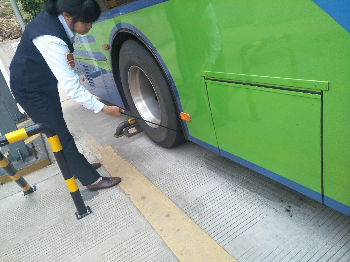 文明出行 巾幗當(dāng)先