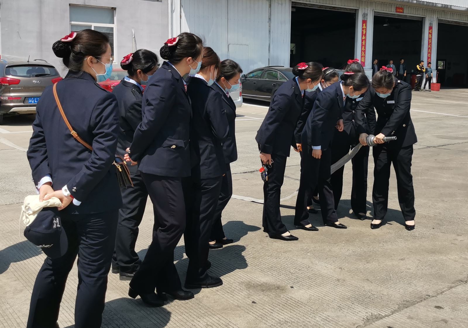 城市動(dòng)車(chē)召開(kāi)“五一”節(jié)前站務(wù)員例會(huì)及安全消防培訓(xùn)會(huì)議