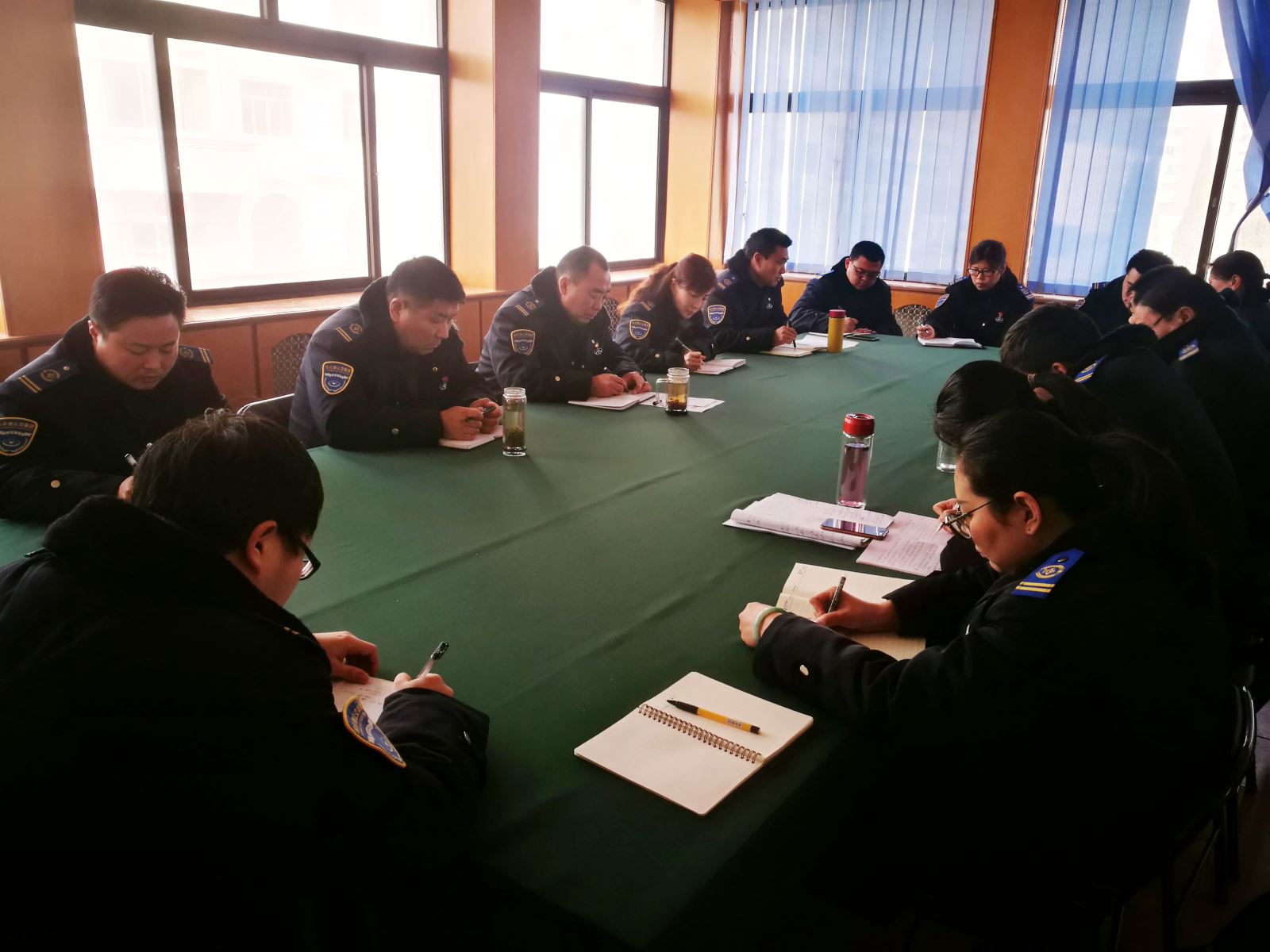 公交集團(tuán)經(jīng)營發(fā)展事業(yè)部召開全國“兩會(huì)”前安全穩(wěn)定工作部署會(huì)