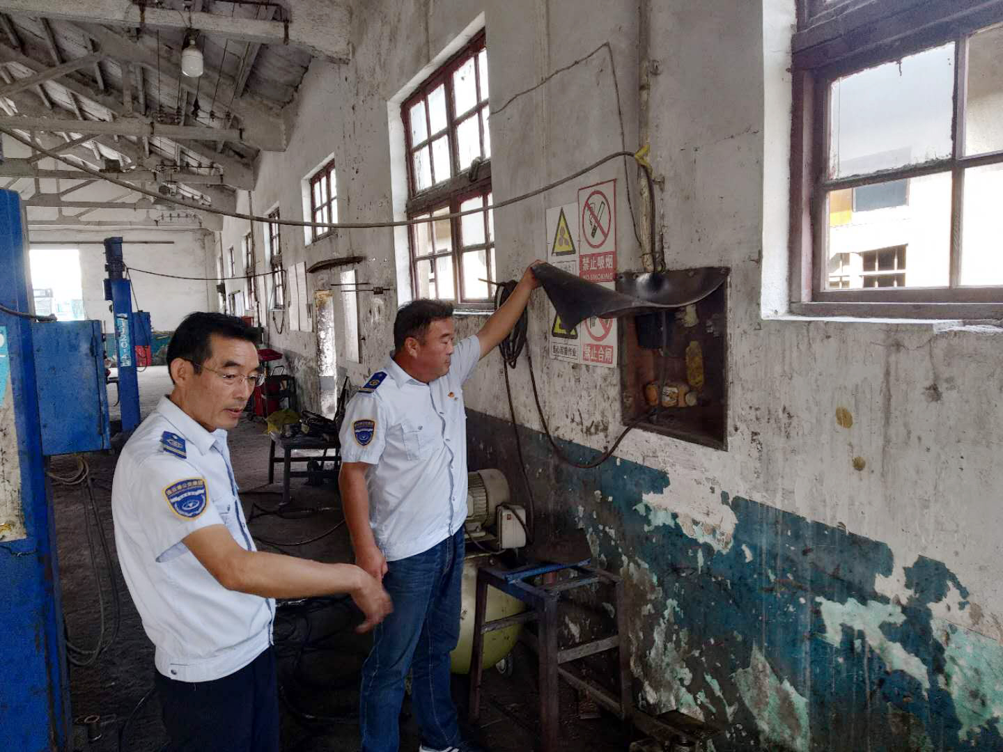 公交集團(tuán)汽服公司開展國慶節(jié)前安全生產(chǎn)檢查工作