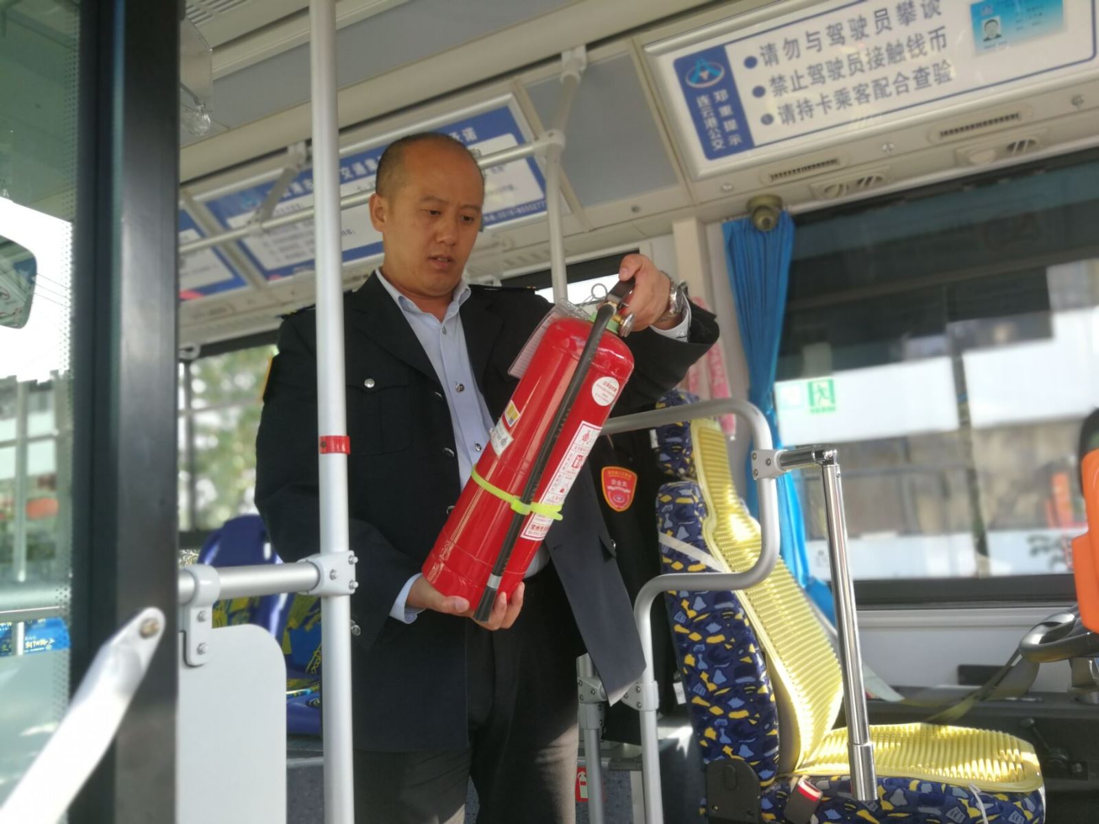 公交集團海通公交公司加大車輛衛(wèi)生檢查力度 助力創(chuàng)文工作