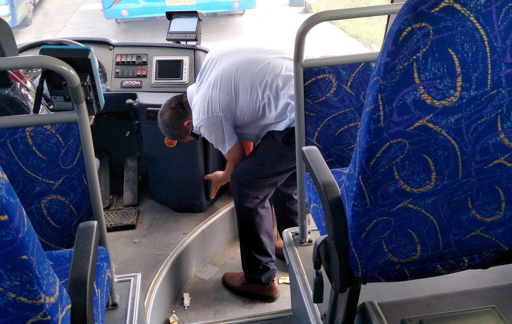 公交集團佳連公司積極行動 爭當(dāng)創(chuàng)文工作志愿者