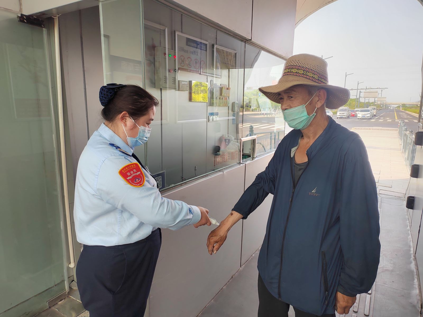 暖心服務，讓老人熱淚盈眶