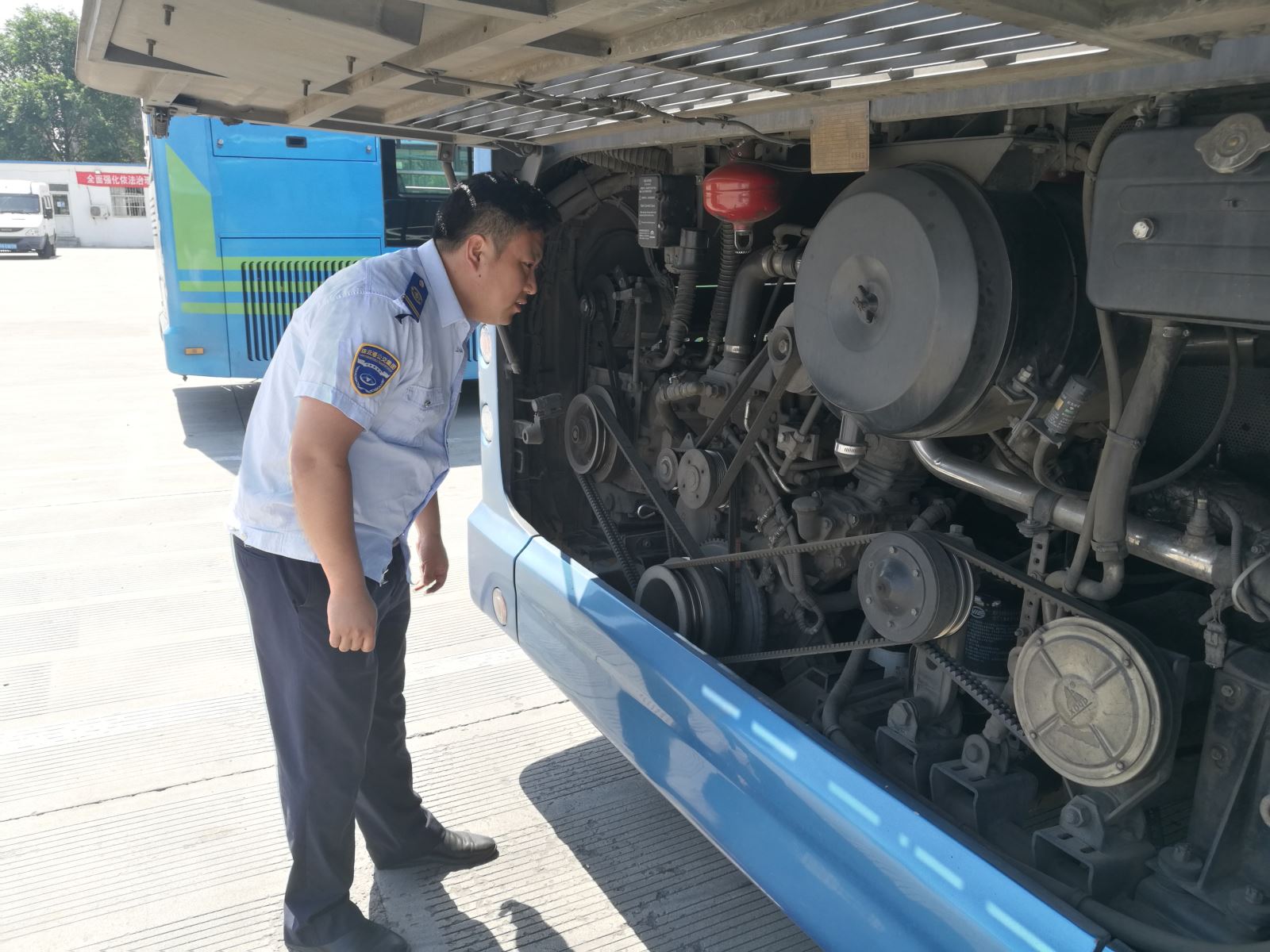 公交集團機務技術事業(yè)部開展車輛技術狀況檢查工作