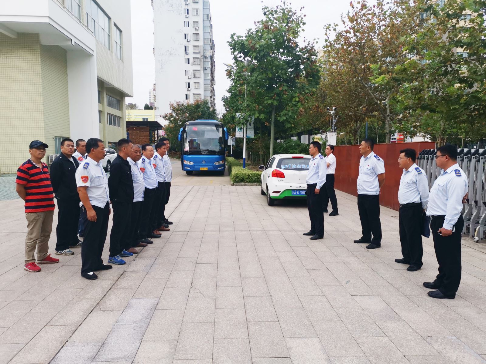公交集團(tuán)經(jīng)營(yíng)發(fā)展事業(yè)部圓滿完成蒼梧小學(xué)觀光采摘運(yùn)輸工作