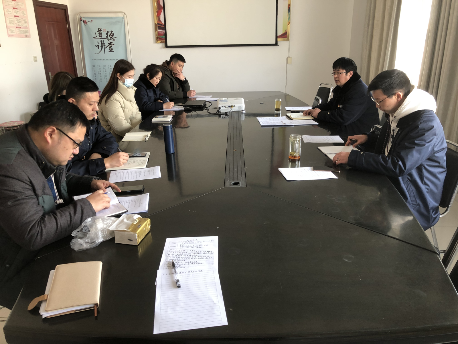 公交集團公交事業(yè)二部召開2022年首次運營生產會