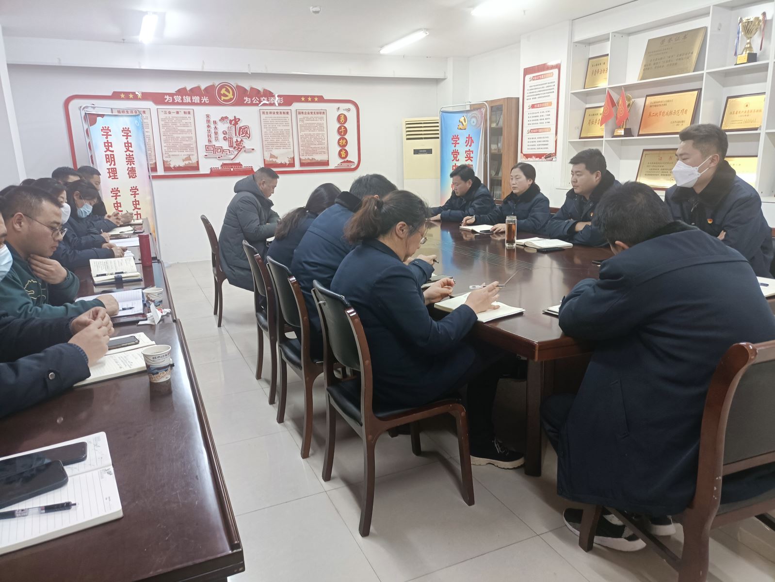 公交集團(tuán)快速公交事業(yè)部召開(kāi)節(jié)后收心會(huì)