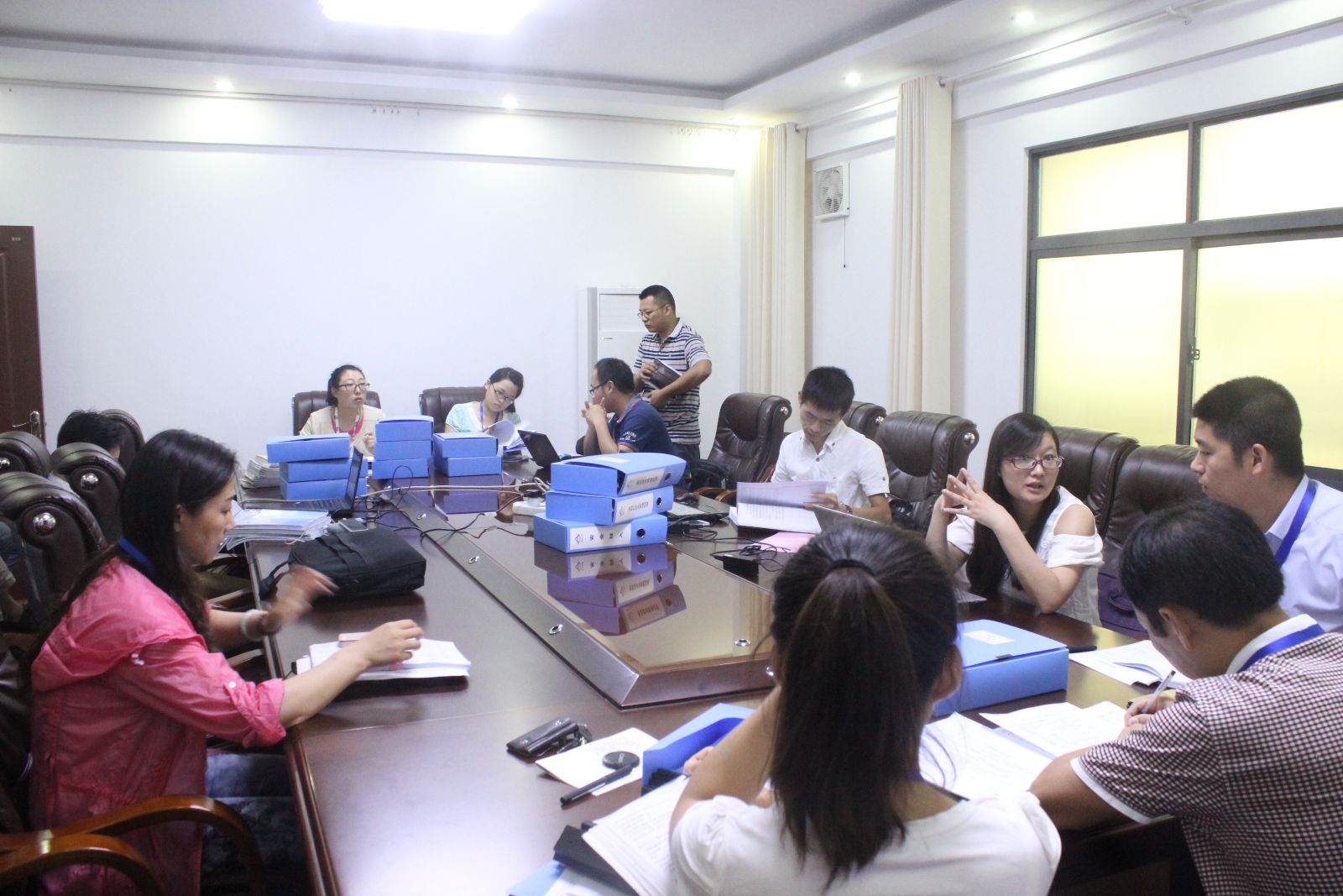 海通公交開展安全標(biāo)準(zhǔn)化預(yù)評審工作