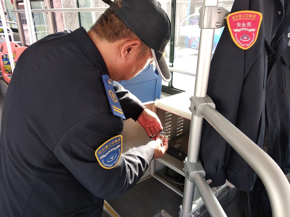 公交集團(tuán)完成海通公交運(yùn)營(yíng)車輛報(bào)站系統(tǒng)程序升級(jí)改造工作