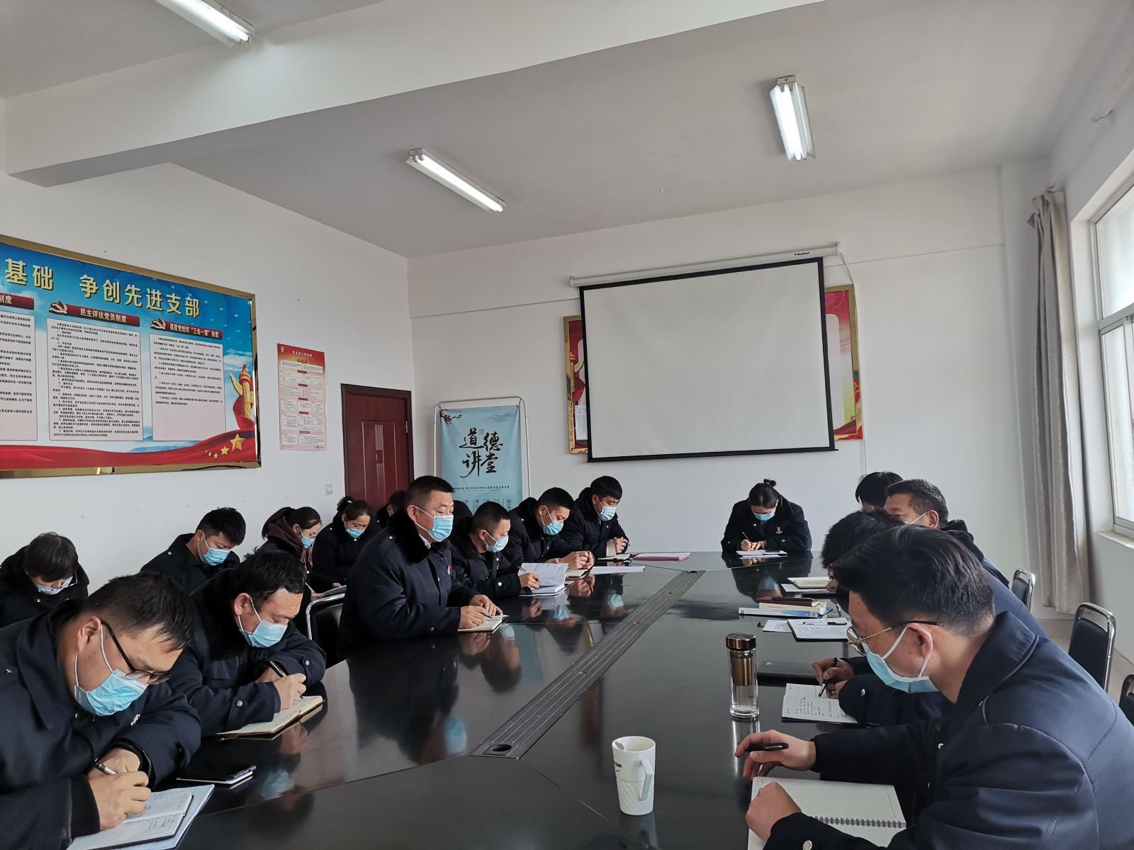 公交集團(tuán)公交事業(yè)二部召開(kāi)2021年春運(yùn)動(dòng)員會(huì)