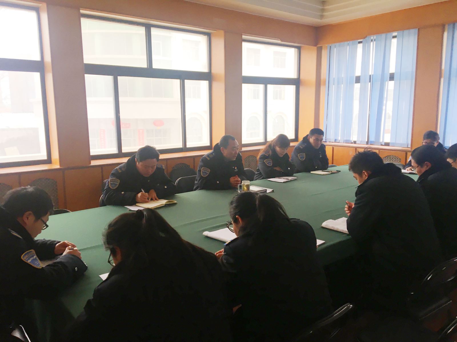 公交集團(tuán)經(jīng)營(yíng)發(fā)展事業(yè)部召開(kāi)節(jié)后“收心會(huì)”