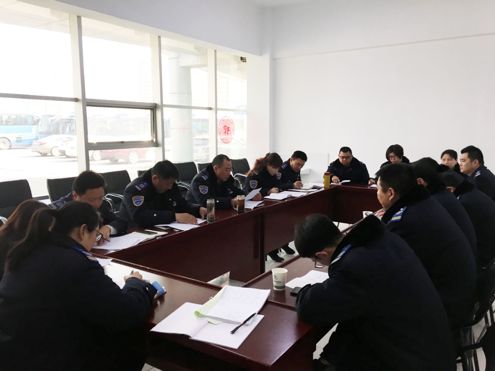 公交集團經(jīng)營發(fā)展事業(yè)部扎實做好“清明節(jié)”期間黨風廉政建設(shè)工作