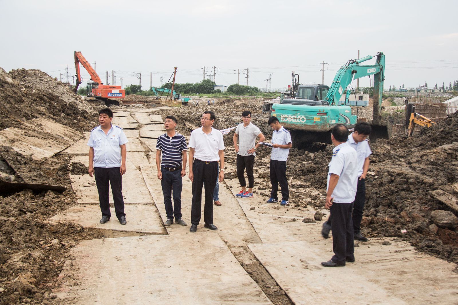 公交集團(tuán)調(diào)研場站建設(shè)工作