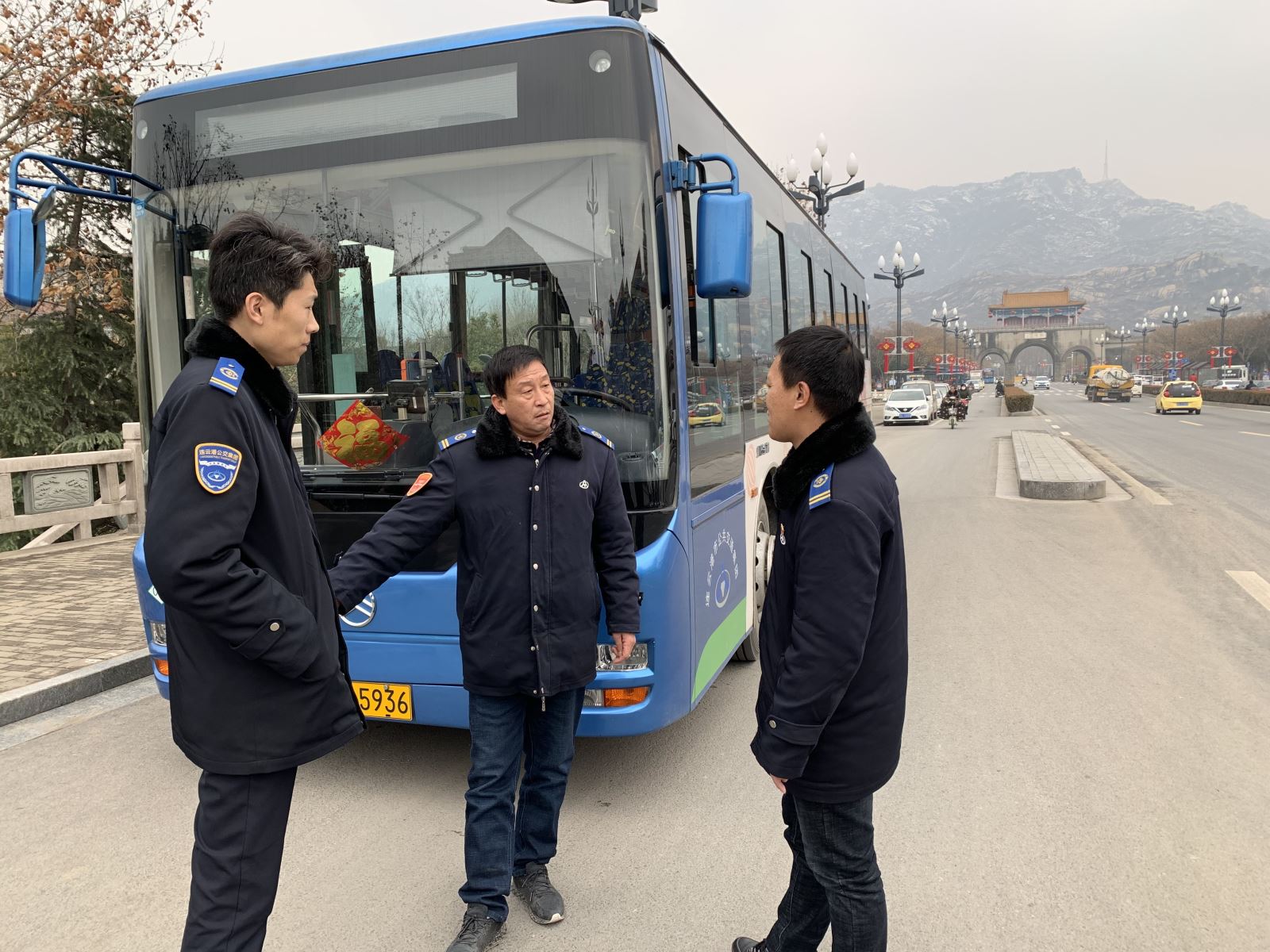 公交集團(tuán)生產(chǎn)運(yùn)營(yíng)部開(kāi)展上路上線(xiàn)現(xiàn)場(chǎng)調(diào)研工作