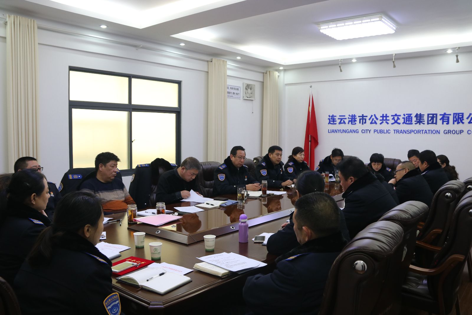 公交集團(tuán)召開支部書記例會