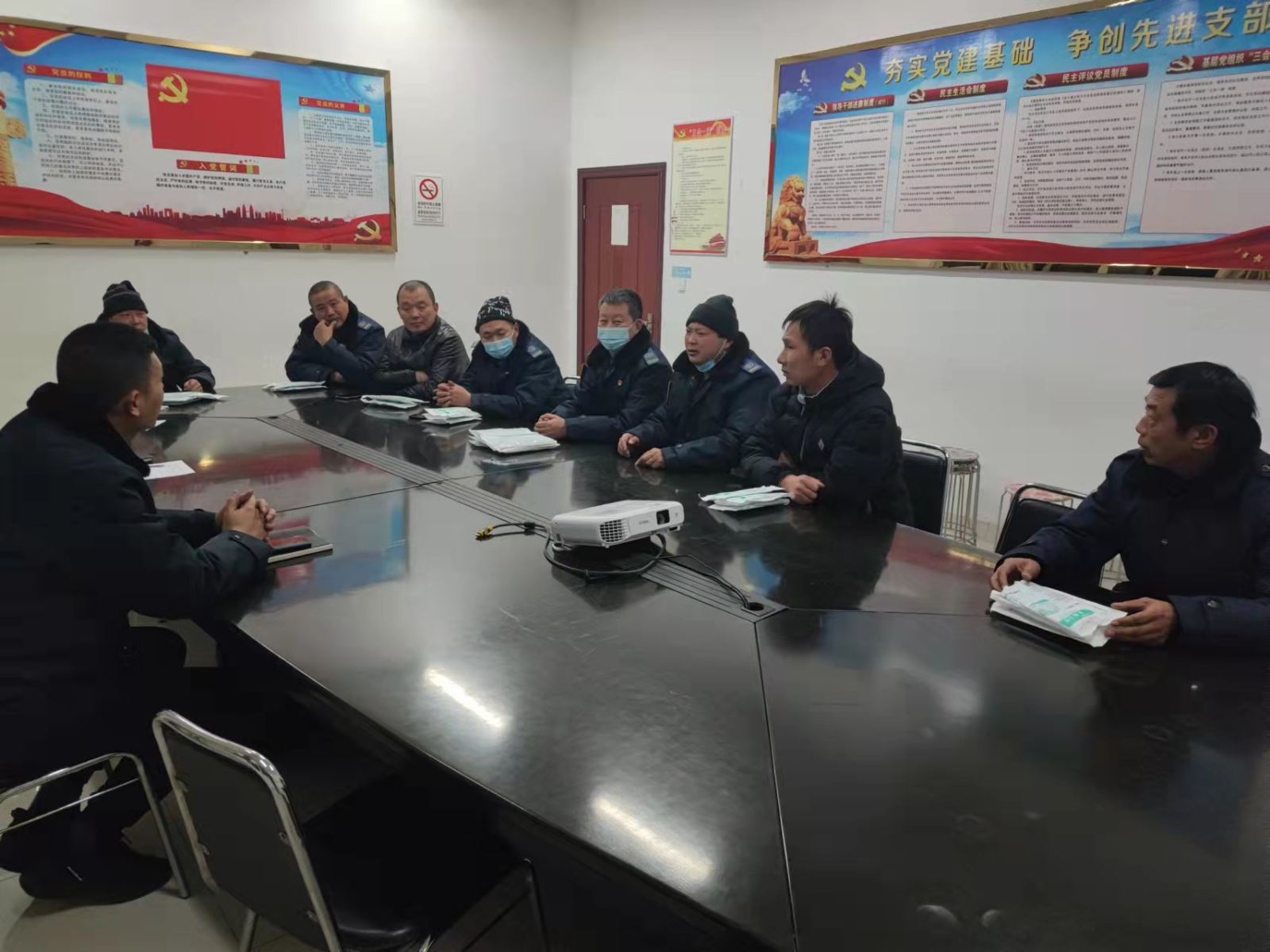 公交集團公交事業(yè)二部召開提升游3路服務質量專題會議